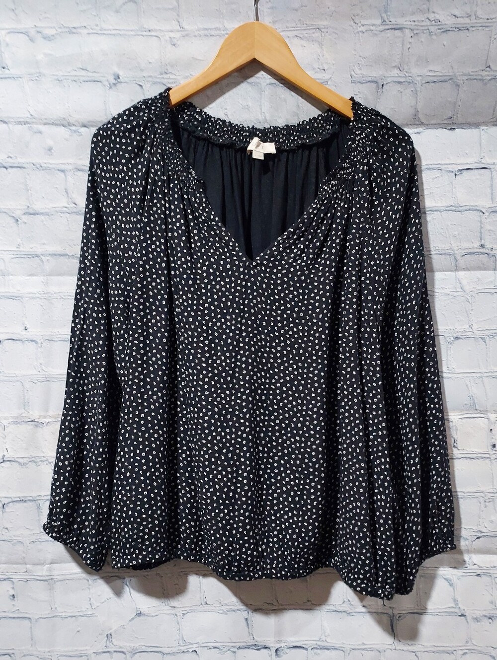 Loft Outlet Women's Black V-neck Top Size Large Office Career